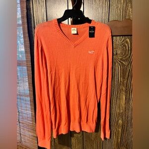 Hollister women’s peach V-Neck Sweater